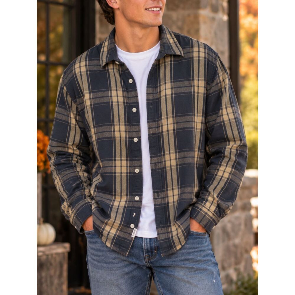 Hollister XL Navy Tan Plaid Flannel Button Down Shirt Cotton Fall Casual Men